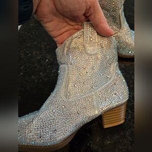 BNWOT Girls sparkle ankle boots size 1